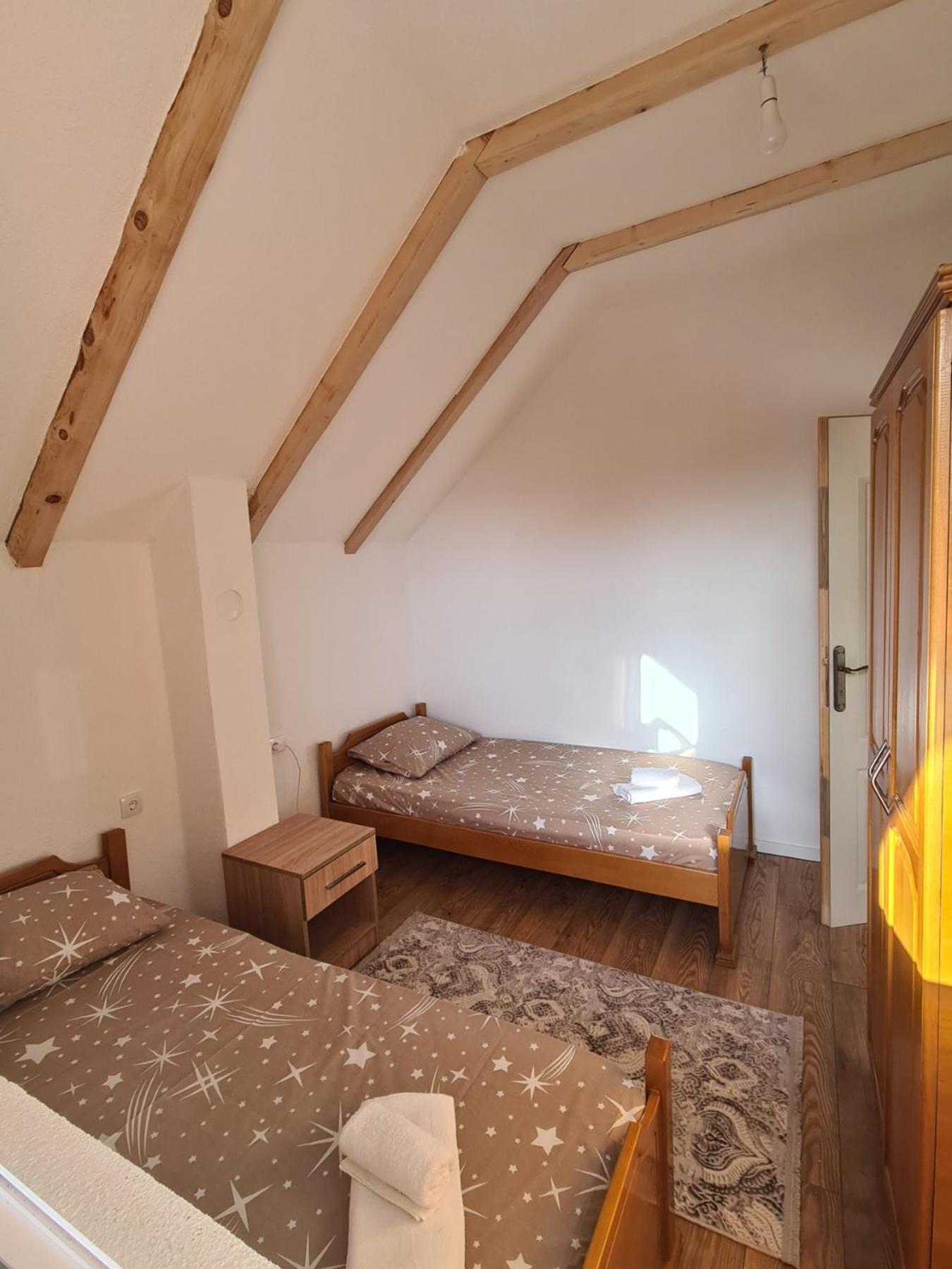 Bungalows Malagic Gusinje Екстер'єр фото