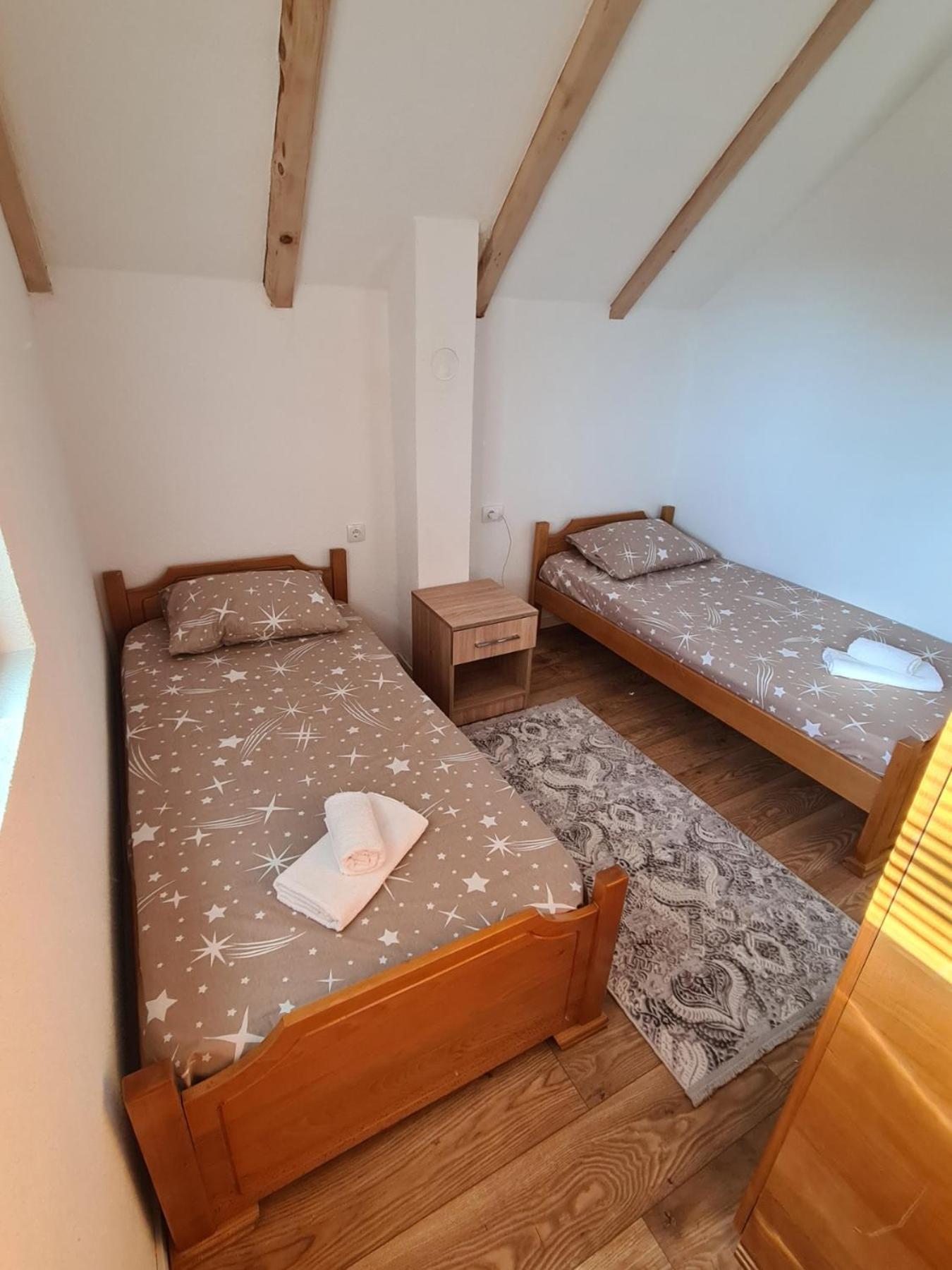 Bungalows Malagic Gusinje Екстер'єр фото