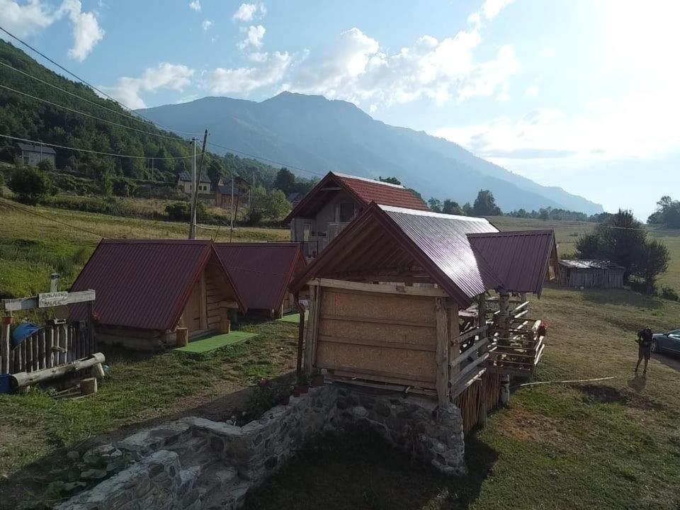 Bungalows Malagic Gusinje Екстер'єр фото