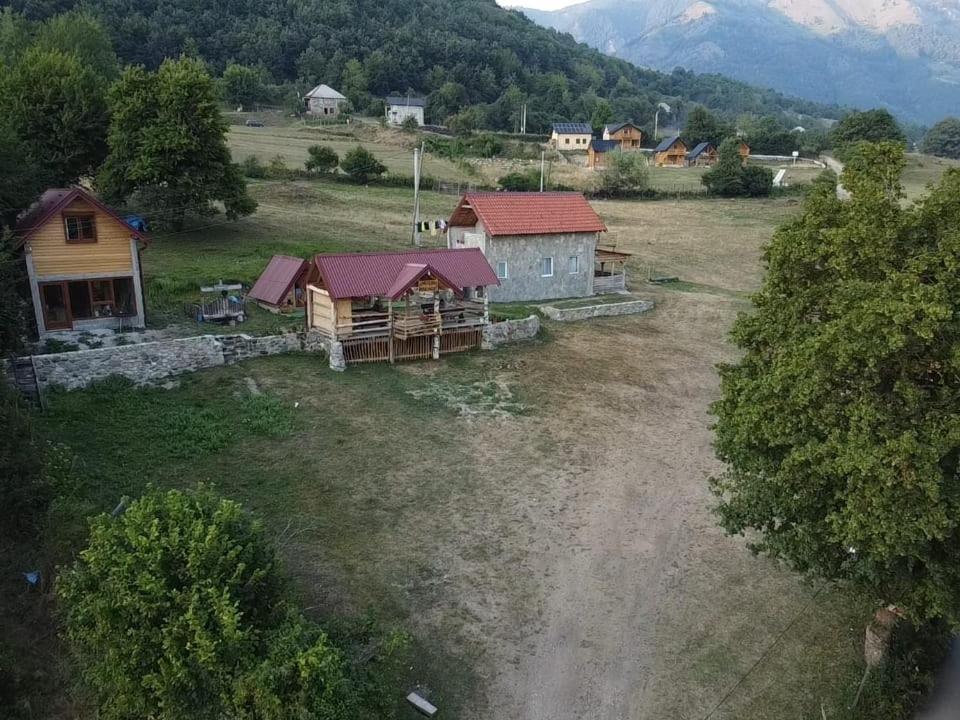 Bungalows Malagic Gusinje Екстер'єр фото